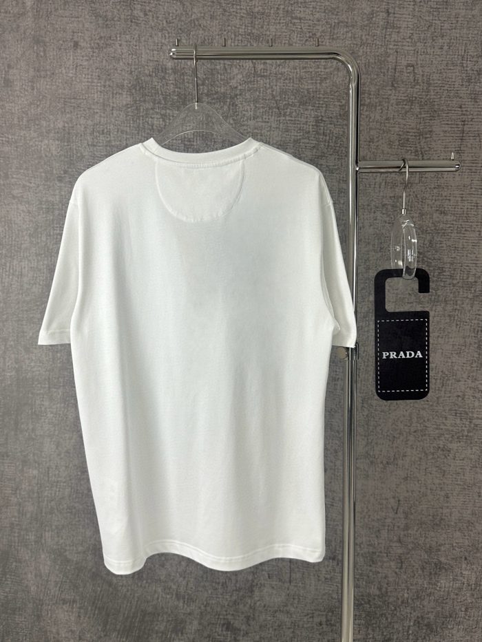 Prada logo-patch short-sleeve T-shirt white 2026 | Drip Kickz Prada logo-patch short-sleeve T-shirt white - Image 2