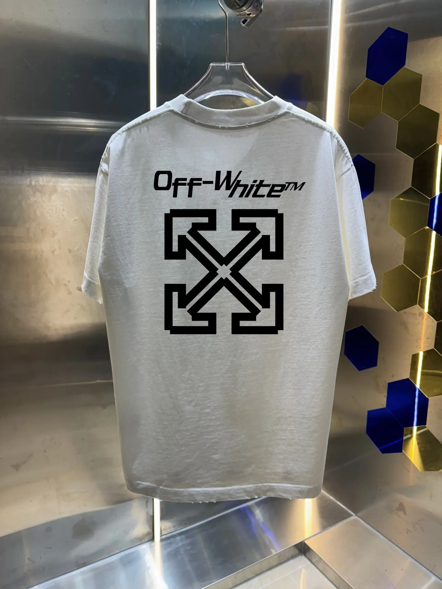 Off-White T-Shirt Iconic Arrow Black Logo 2026 | Drip Kickz Off-White T-Shirt Iconic Arrow Black Logo - Image 2