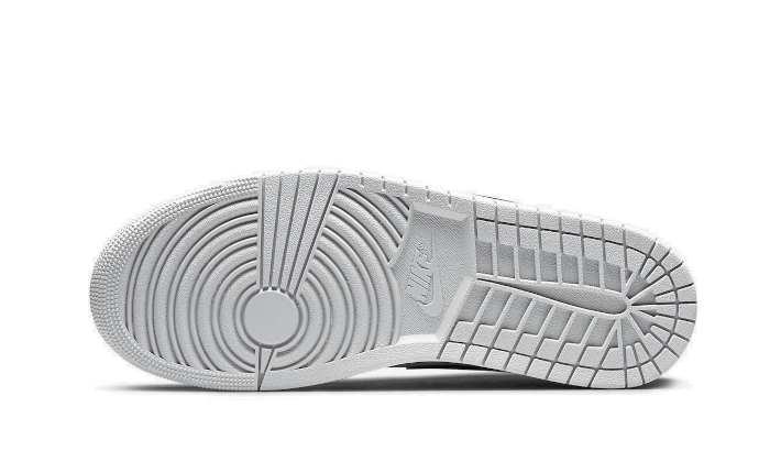 Air Jordan 1 Low Shadow Toe 2026 | Drip Kickz Air Jordan 1 Low Shadow Toe - Image 3