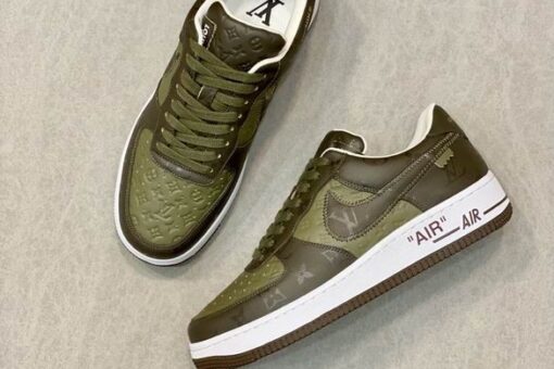 Louis Vuitton x Nike Air Force 1 Green Suede - 38