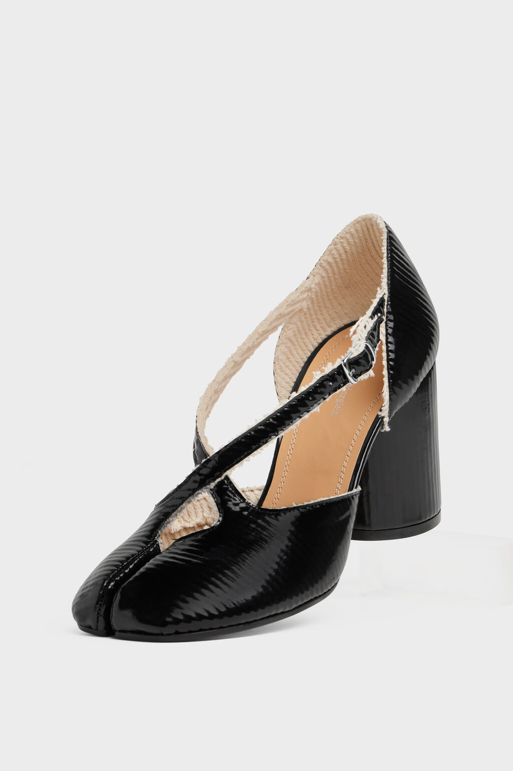 Maison Margiela Tabi Décolleté Black 2026 | Drip Kickz Maison Margiela Tabi Décolleté Black - Image 2