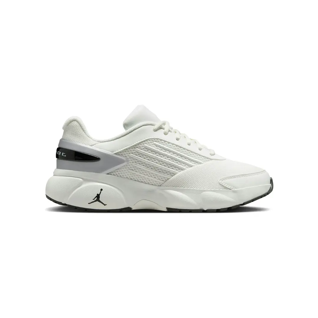 Jordan Trunner Flow Summit White Silver Black 2026 | Drip Kickz Jordan Trunner Flow Summit White Silver Black