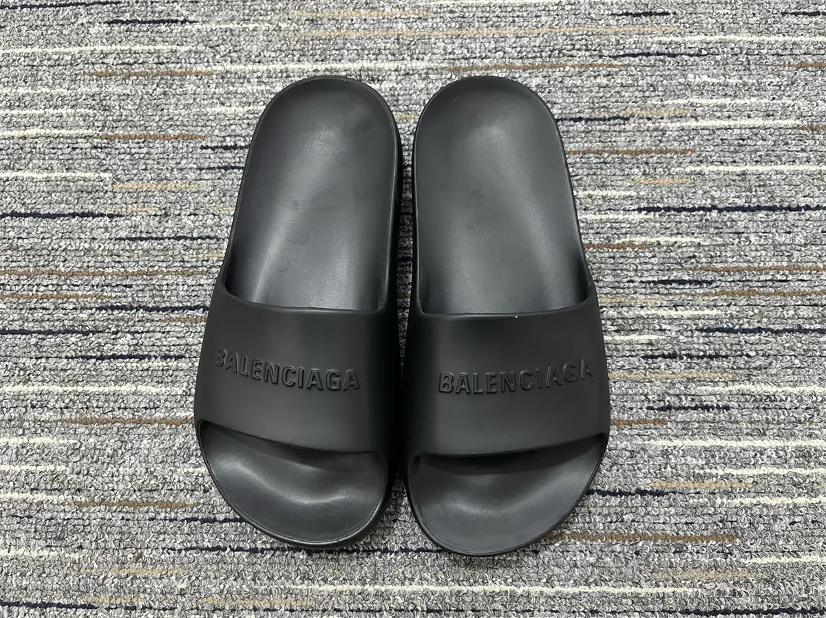 Balenciaga Pool Slide Sandals Black Rubber 2026 | Drip Kickz Balenciaga Pool Slide Sandals Black Rubber - Image 2
