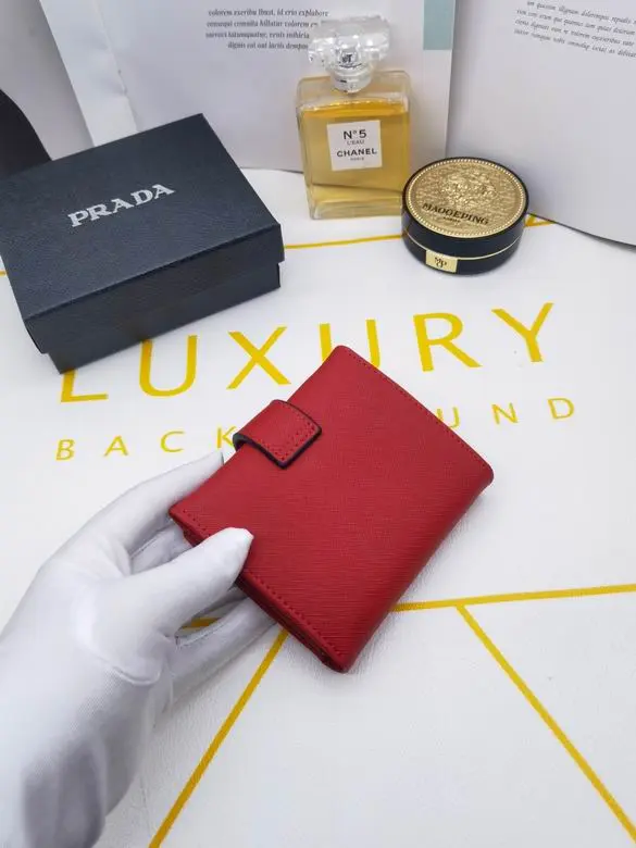 Prada Saffiano Leather Wallet Red 2026 | Drip Kickz Prada Saffiano Leather Wallet Red - Image 3
