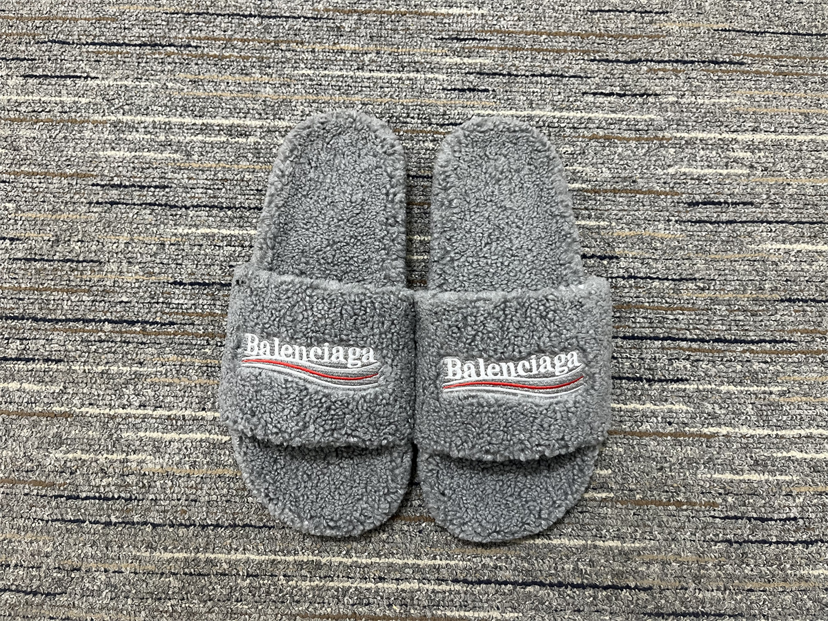 Balenciaga Grey Furry House Slides 2026 | Drip Kickz Balenciaga Grey Furry House Slides - Image 3