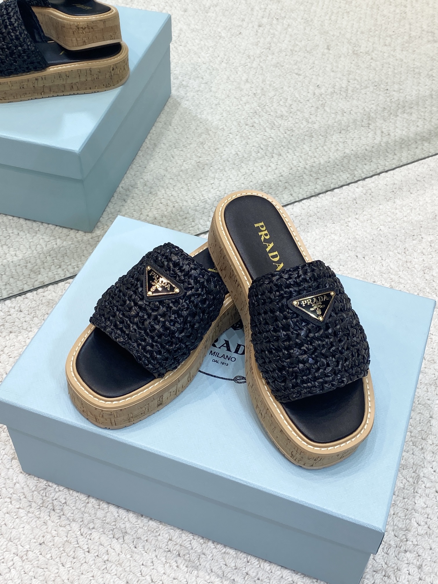 Prada Raffia Flatform Slide Sandal White Beige Black/ Beige 2026 | Drip Kickz Prada Raffia Flatform Slide Sandal White Beige Black/ Beige - Image 2