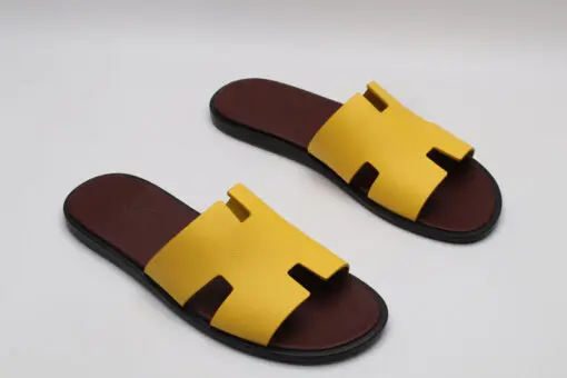 Hermès Izmir Sandal Yellow 2026 | Drip Kickz Hermès Izmir Sandal Yellow