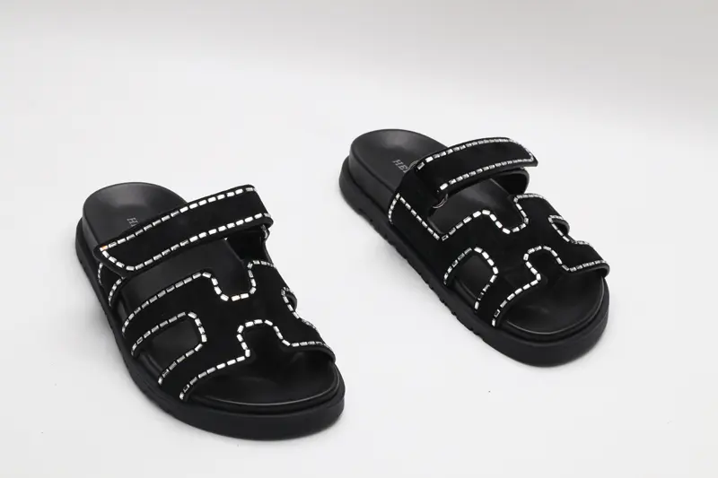 Hermès Chypre Sandal Black 2026 | Drip Kickz Hermès Chypre Sandal Black