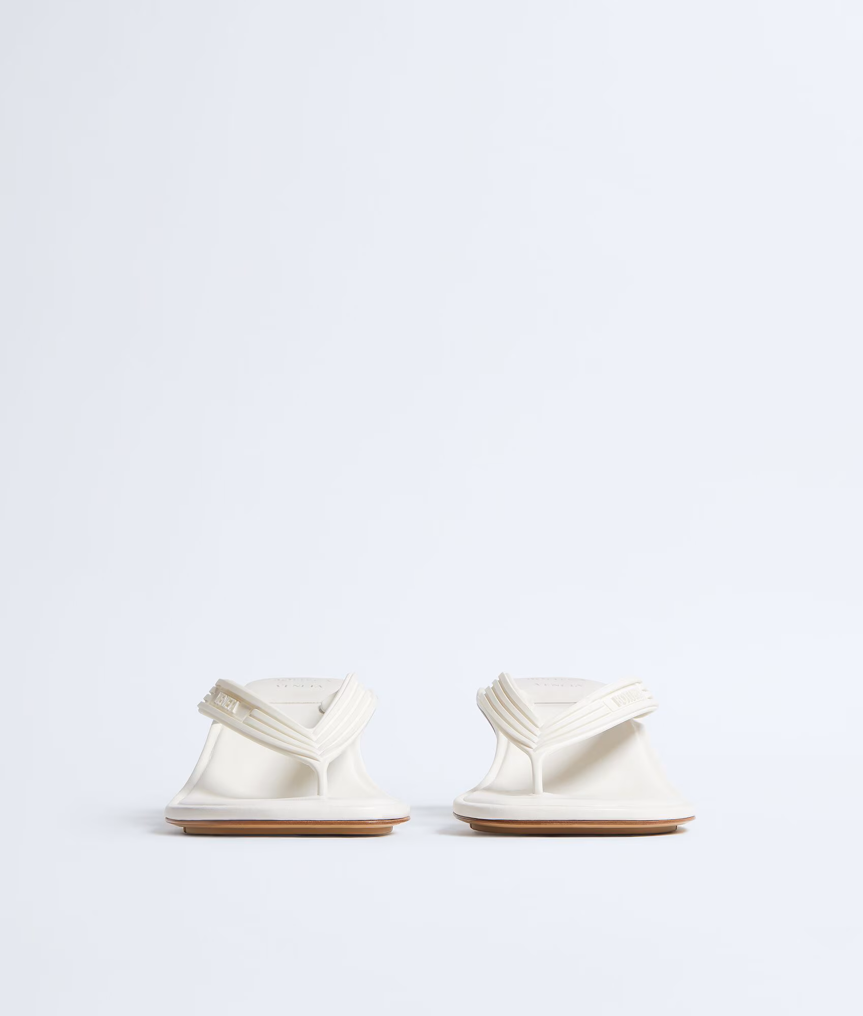 Bottega Veneta Sampieri Thong White 2026 | Drip Kickz Bottega Veneta Sampieri Thong White - Image 2