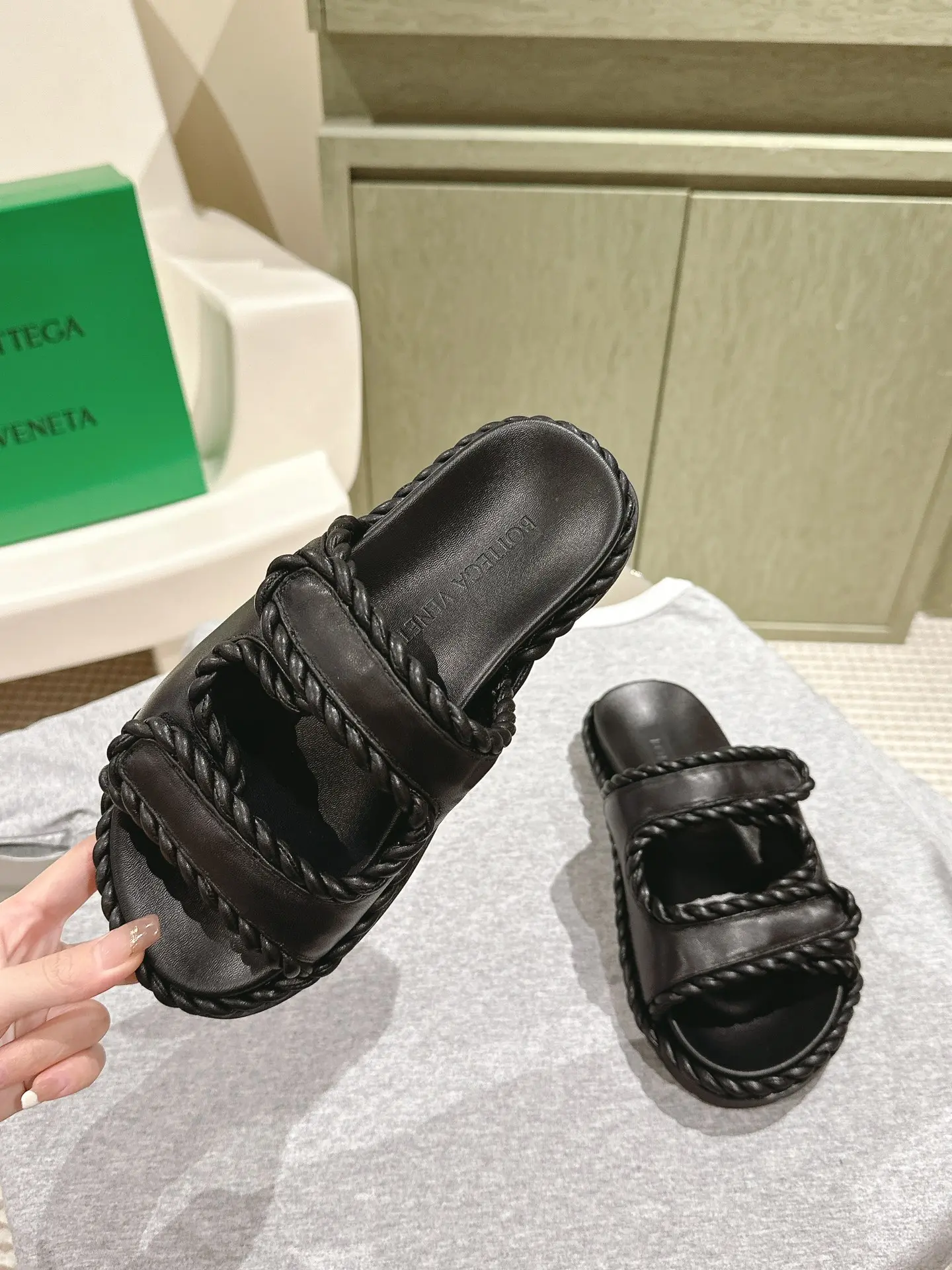 Bottega Veneta Jack Slingback Sandal Black 2026 | Drip Kickz Bottega Veneta Jack Slingback Sandal Black - Image 2