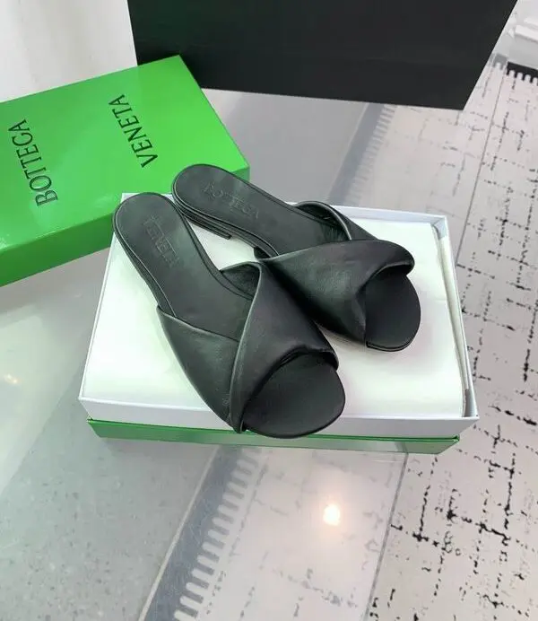 Bottega Veneta Flat Mule Black 2026 | Drip Kickz Bottega Veneta Flat Mule Black