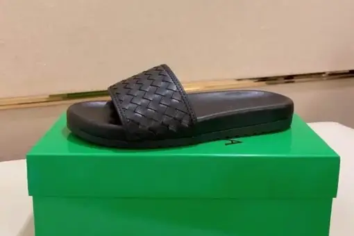 Bottega Veneta Intrecciato Weave Leather Slides Black