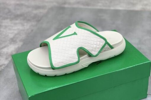 Bottega Veneta Intreccio Pattern Flat Mule White Green