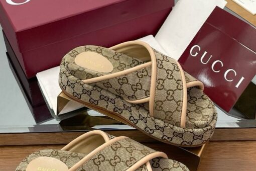 Platform Sandal Beige