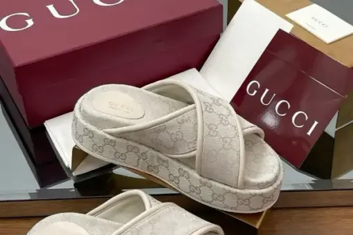 Women’s platform sandal cream