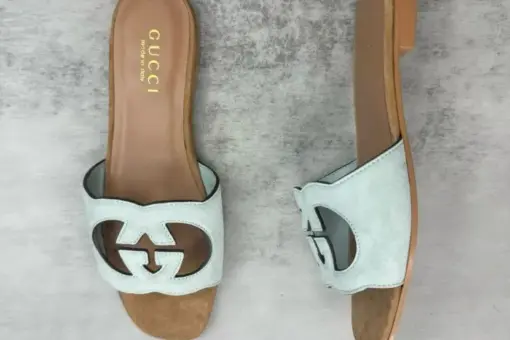 Interlocking G cutout suede slides