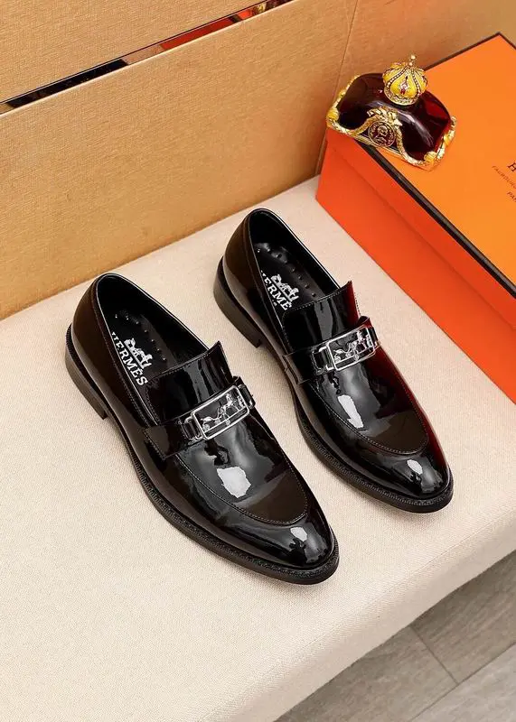 Hermès Black Patent Leather Loafers Men 2026 | Drip Kickz Hermès Black Patent Leather Loafers Men - Image 2