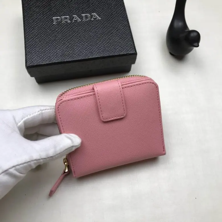 Prada Saffiano Bi-fold Wallet Leather Pink 2026 | Drip Kickz Prada Saffiano Bi-fold Wallet Leather Pink - Image 2