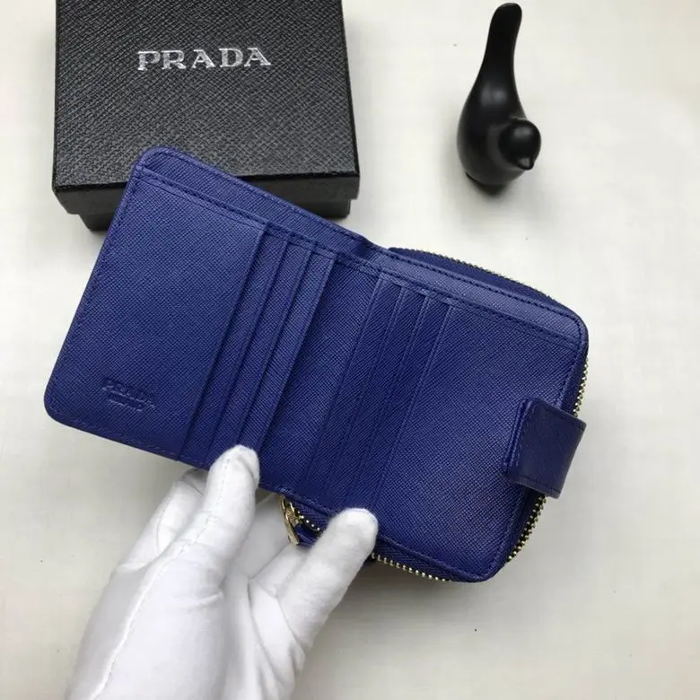 Prada Saffiano Bi-fold Wallet Leather Blue 2026 | Drip Kickz Prada Saffiano Bi-fold Wallet Leather Blue - Image 3