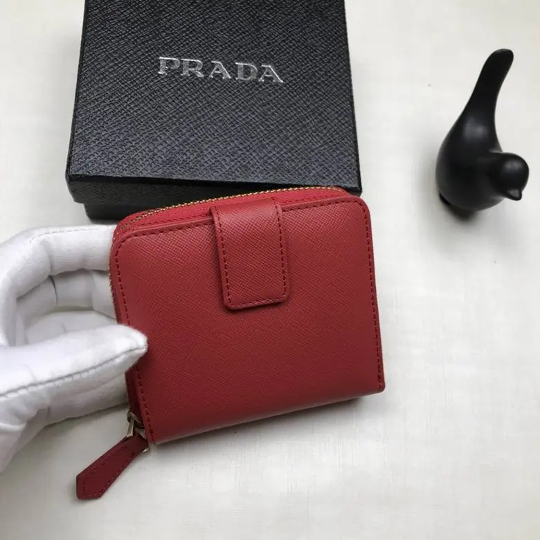 Prada Saffiano Bi-fold Wallet Red Leather 2026 | Drip Kickz Prada Saffiano Bi-fold Wallet Red Leather - Image 2