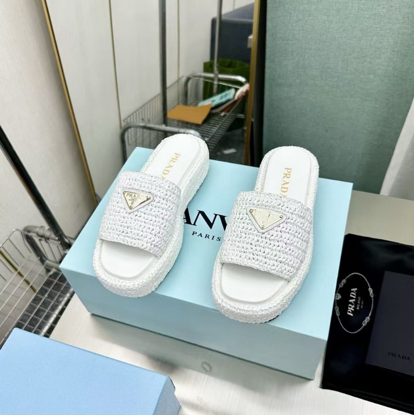 Prada Crochet flatform slides white 2026 | Drip Kickz Prada Crochet flatform slides white - Image 2