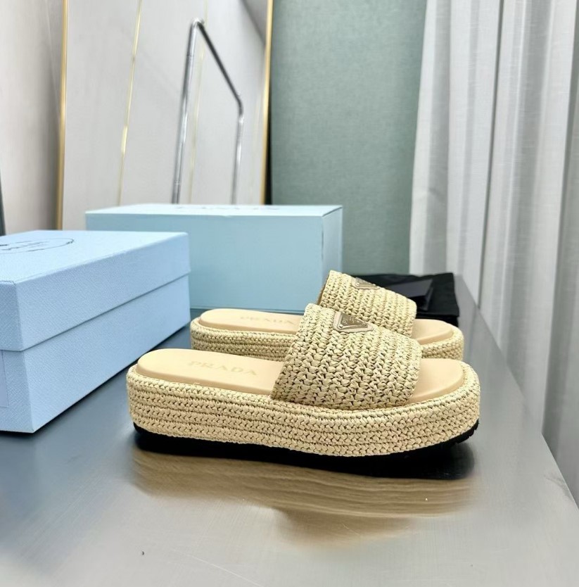 Prada Crochet flatform slides yellow 2026 | Drip Kickz Prada Crochet flatform slides yellow - Image 2