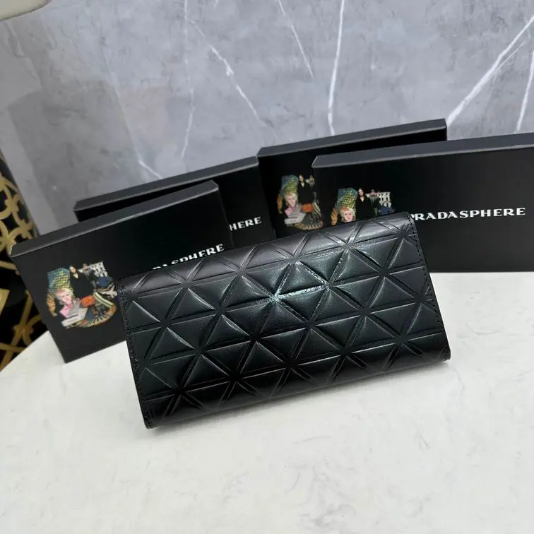 Prada Large Triangle-Motif Leather Wallet Black 2026 | Drip Kickz Prada Large Triangle-Motif Leather Wallet Black - Image 3