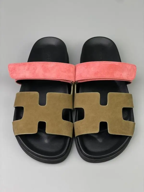 Hermès Chypre Sandals Vert Toundra & Pink Suede 2026 | Drip Kickz Hermès Chypre Sandals Vert Toundra & Pink Suede - Image 2