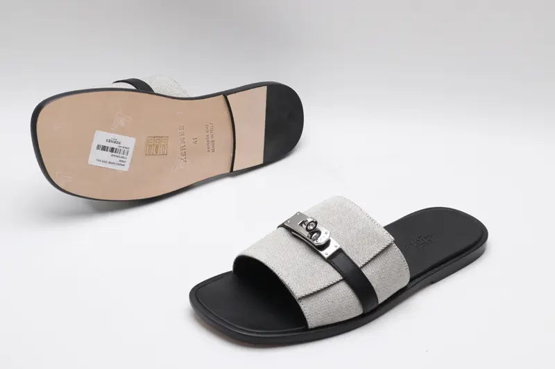 Hermès Gabriel Sandal Grey 2026 | Drip Kickz Hermès Gabriel Sandal Grey - Image 2