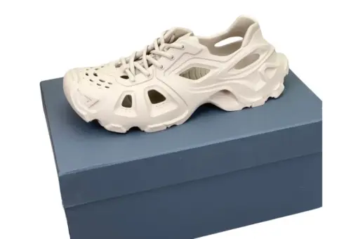 Balenciaga Men’s Hd Lace-Up Sneakers Beige Rubber