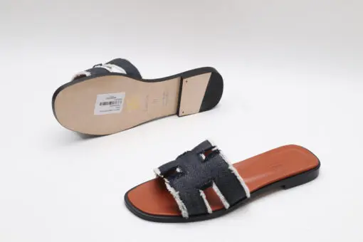 Hermès Oran Sandal Black & Brown 2026 | Drip Kickz Hermès Oran Sandal Black & Brown - Image 2